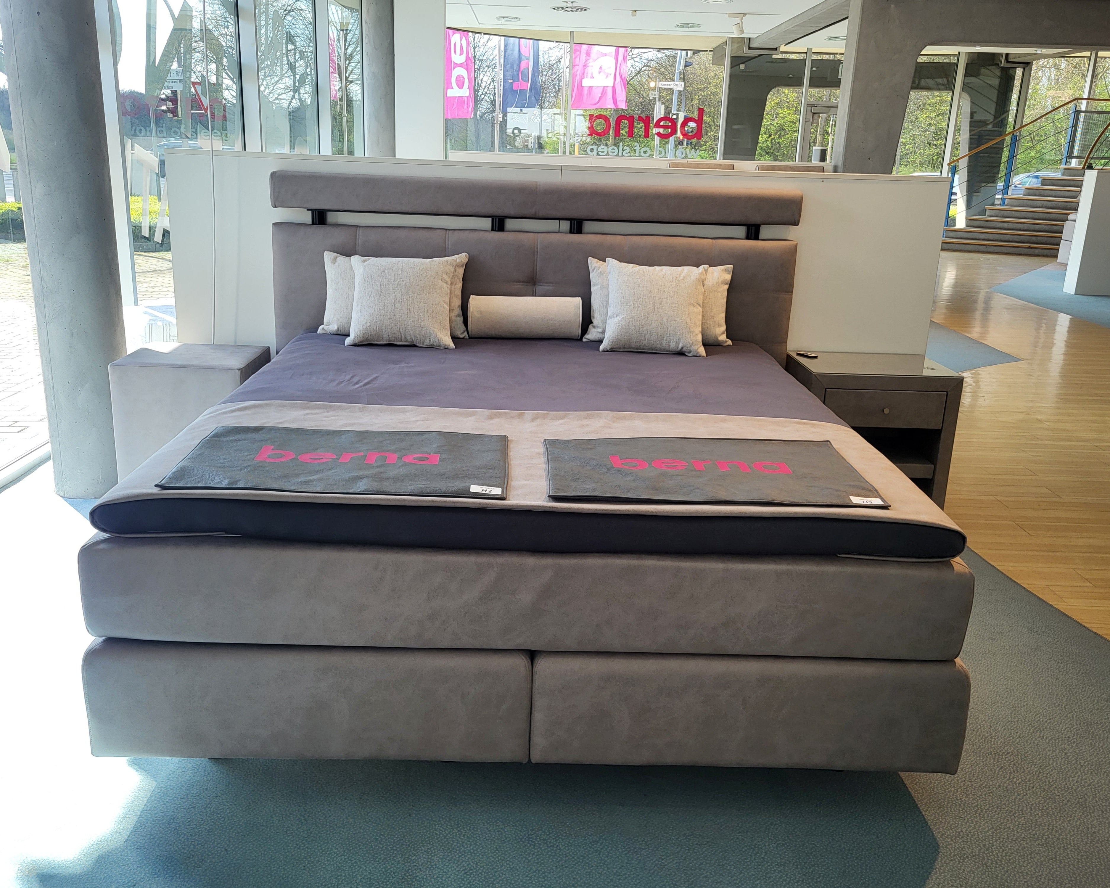 Boxspringbett 180 x 200 Hong Kong Modell Ausstellungsstueck