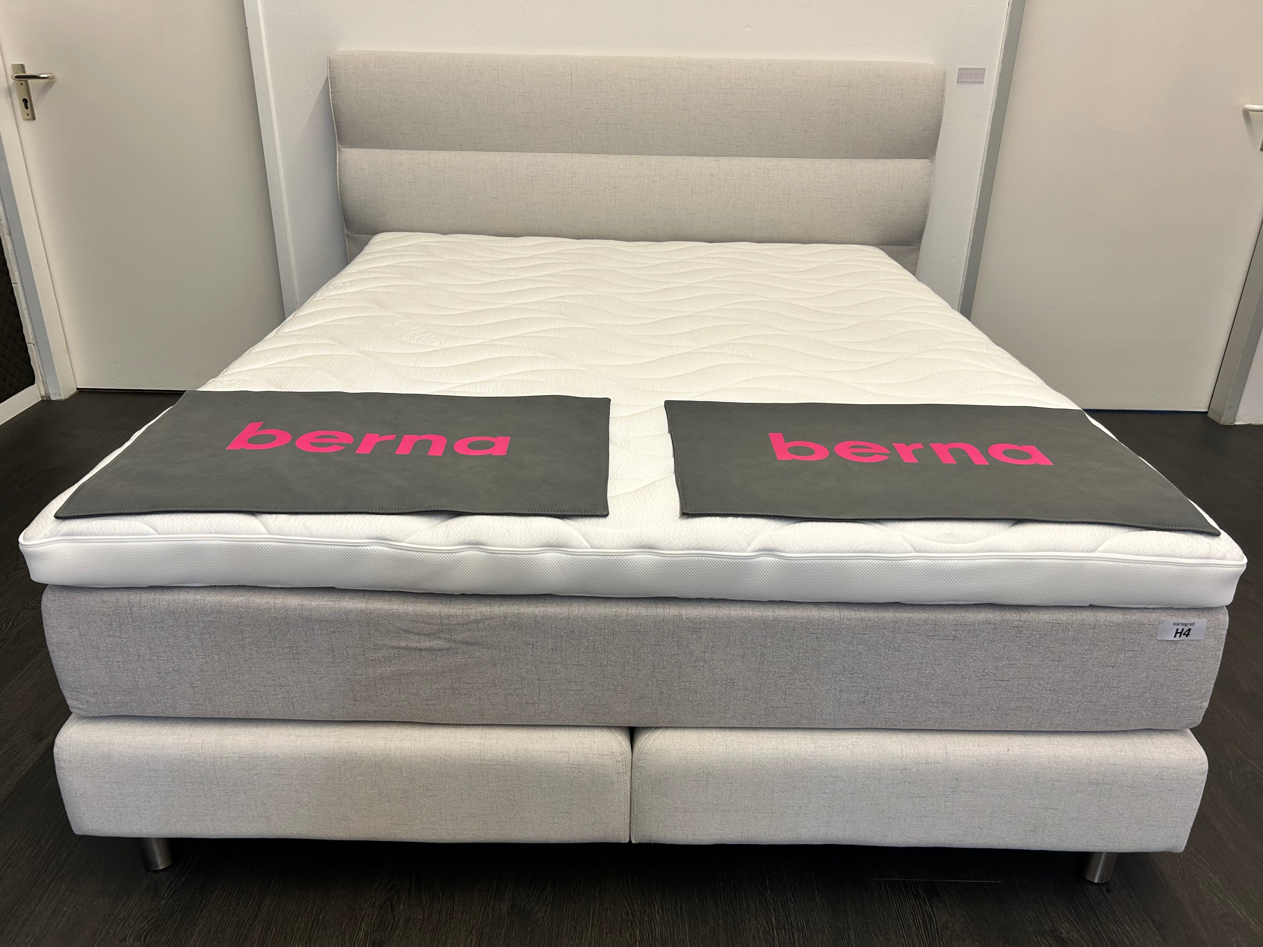 Boxspringbett 180x200 cm Modell Berlin Ausstellungsbett