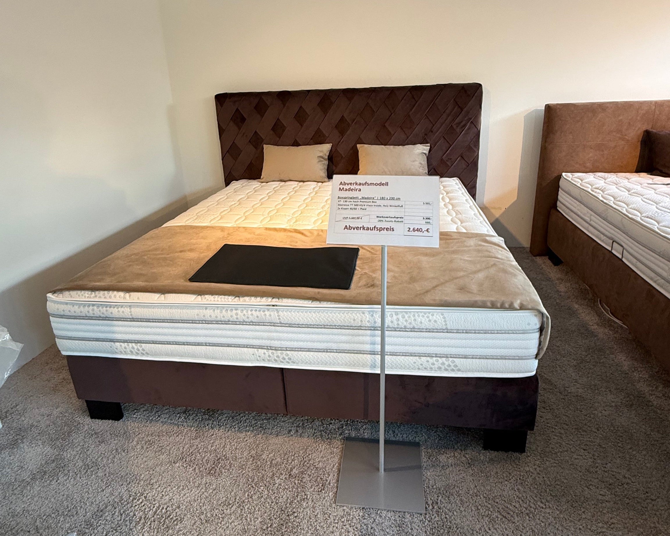 Boxspringbett 180x200 cm Modell Madeira – Ausstellungsbett Standort Nürnberg